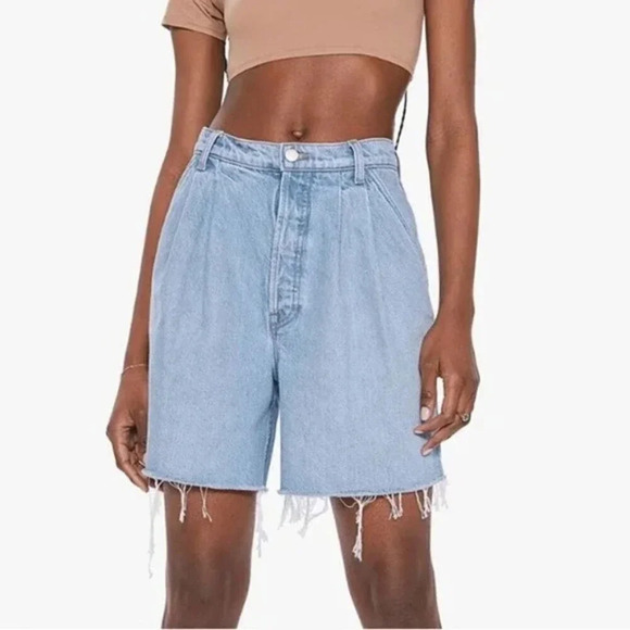 Mother Pants - Mother Snacks Double Pleated Fun Dip Short Fray Denim Shorts. Sz: 25
